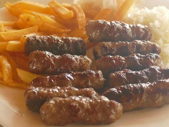 Кебапчета с картофи